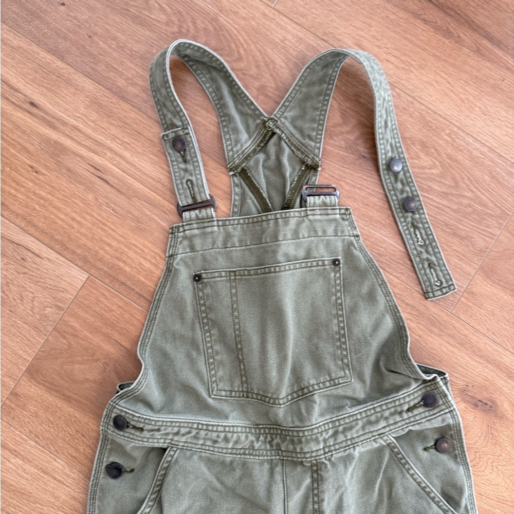 Patagonia Women’s Overalls Small - so cute!